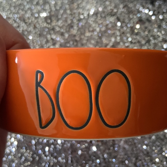 Rae Dunn Halloween Pet Dish BOO - Picture 3 of 3